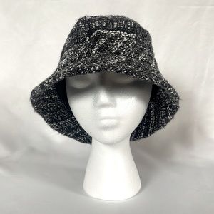 Vintage Fedora Black White Cloche Textured Bucket Hat Stripe Ribbon Trim Lined
